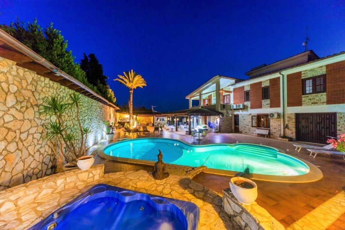Villa Aversa กัสเตลลัมมาเร เดล โกลโฟ ภายนอก รูปภาพ